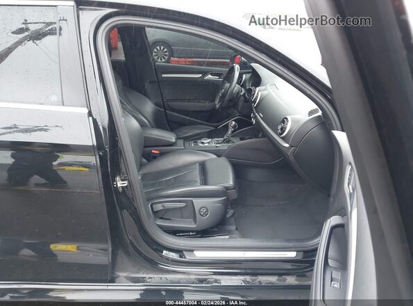 WAUB1GFF0H1014641 2017 AUDI S3 Черный Вид салона спереди