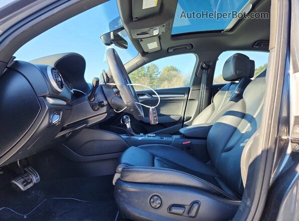 WAUB1GFF0J1048312 2018 AUDI S3 Gray Widok wnętrza z przodu