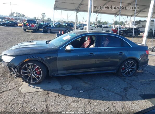 WAUB4AF49JA002660 2018 AUDI S4 Gray 