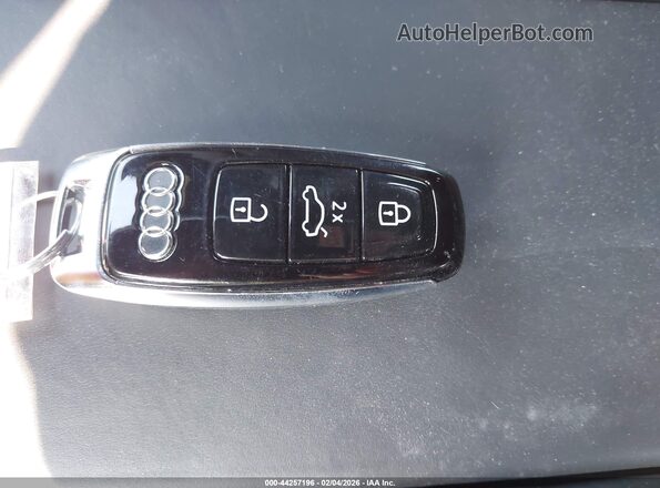 WAUBHBFW0R7900780 2024 AUDI OTHER Синий Вид панели приборов