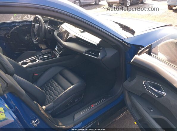 WAUBHBFW0R7900780 2024 AUDI OTHER Синий Вид салона спереди