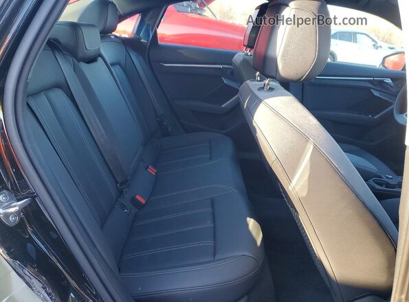 WAUGUDGY4SA045829 2025 AUDI OTHER Gray Vista de los asientos traseros
