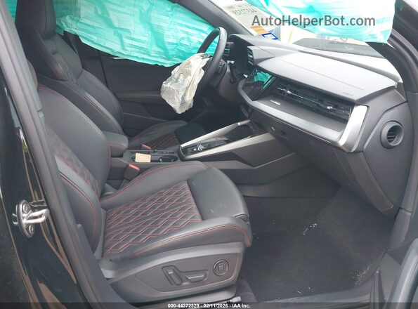 WAUH3DGY2PA135785 2023 AUDI S3 Black Widok wnętrza z przodu
