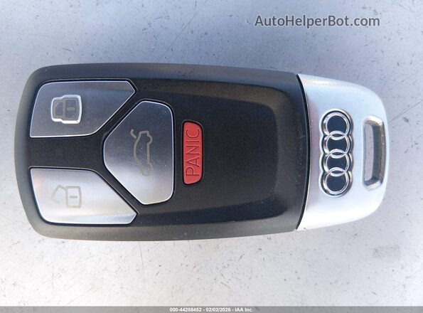 WAUTNAF53JA070818 2018 AUDI OTHER White Vista del salpicadero
