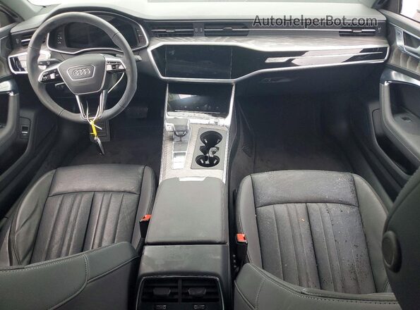 WAUU2BF20SN018131 2025 AUDI OTHER Белый Вид панели приборов