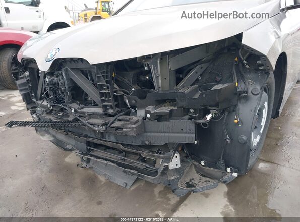 WB523CF03RCR15800 2024 BMW IX Серый Вид спереди