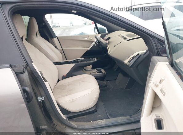 WB523CF03RCR15800 2024 BMW IX Серый Вид салона спереди