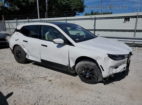 WB523CF05RCR09402 2024 BMW IX Белый Передняя правая четверть