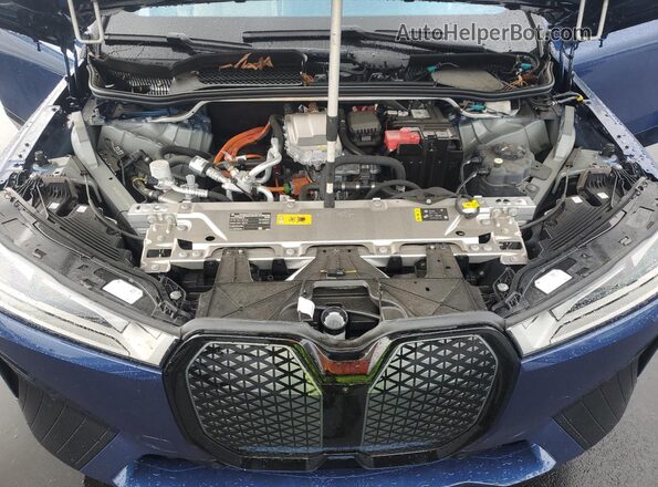 WB523CF05RCR31285 2024 BMW IX Синий Вид подкапотного пространства