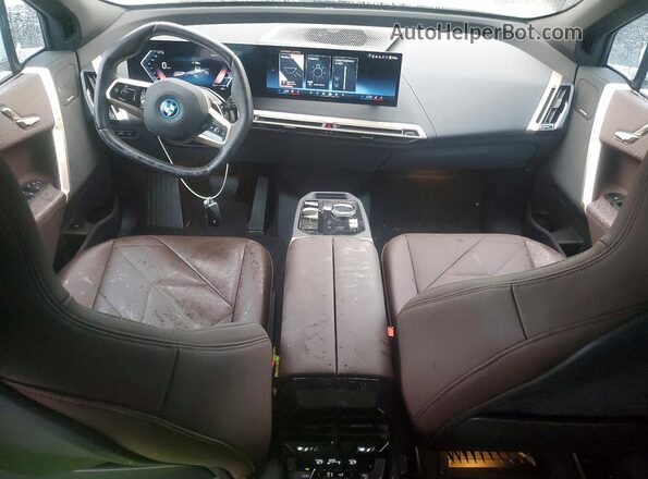 WB523CF05SCT39228 2025 BMW IX White Widok deski rozdzielczej