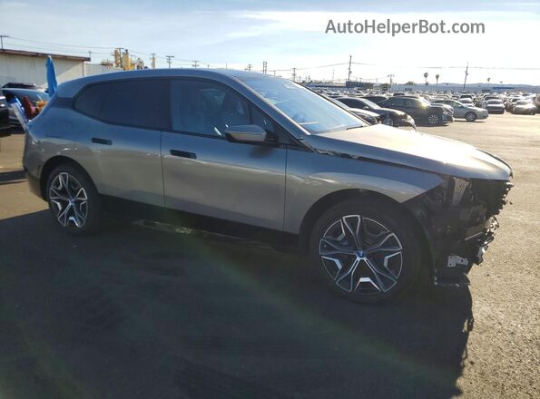 WB523CF08RCP61875 2024 BMW IX Silver Vista frontal