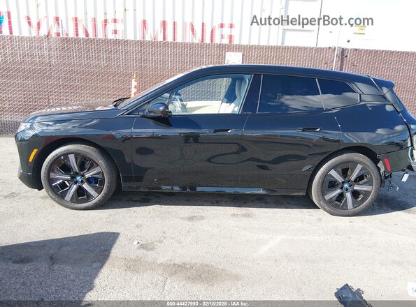 WB523CF09RCP90639 2024 BMW IX Black Панорамний вид салону 360°