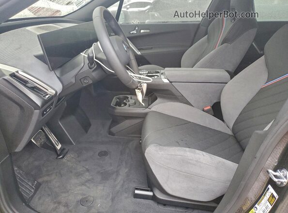 WB543CF02TCW07808 2026 BMW IX Коричневый Вид салона спереди
