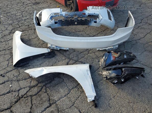 WB543CF04TCW04831 2026 BMW IX White Вид наклейки з VIN-кодом