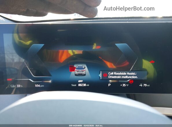 WB543CF04TCW81876 2026 BMW IX Silver Вид задніх сидінь
