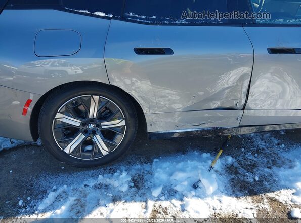 WB543CF04TCW81876 2026 BMW IX Silver 
