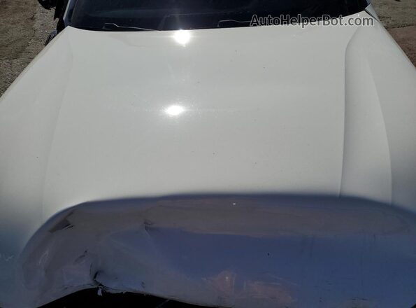 WBA13AR02MCG39571 2021 BMW M4 White Widok wnętrza z tyłu