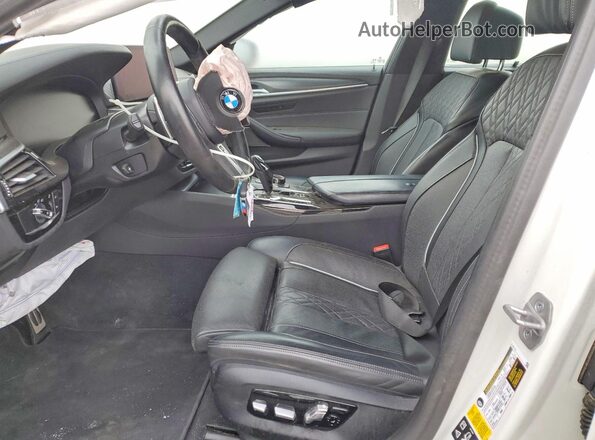 WBA13BK07PCL87348 2023 BMW M5 White Widok wnętrza z przodu