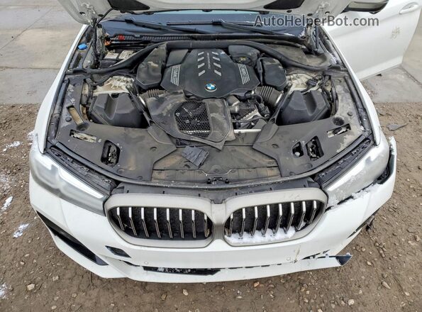 WBA13BK07PCL87348 2023 BMW M5 White Widok wnętrza z tyłu