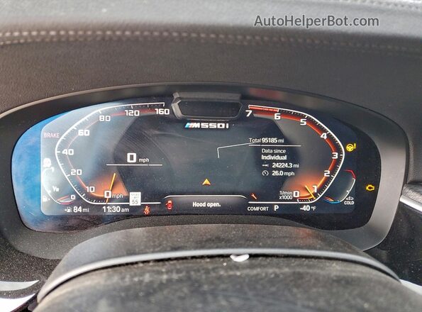 WBA13BK0XMCG44193 2021 BMW M5 Black ხელსაწყოთა პანელის ხედი