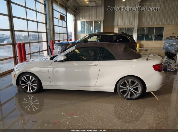 WBA1L9C56GV325348 2016 BMW 2 SERIES White Սալոնի 360 աստիճան տեսք