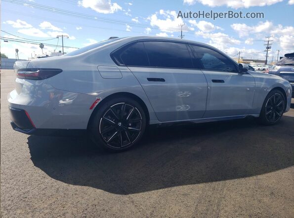 WBA23EH04RCP84192 2024 BMW 7 SERIES Gray Trasero derecho