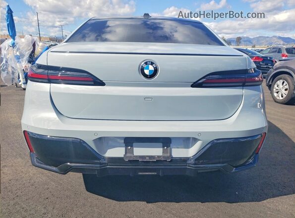 WBA23EH04RCP84192 2024 BMW 7 SERIES Gray Vista trasera
