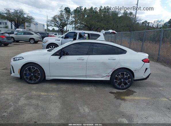 WBA23GG07T7U42779 2026 BMW 2 SERIES White 360 interior view