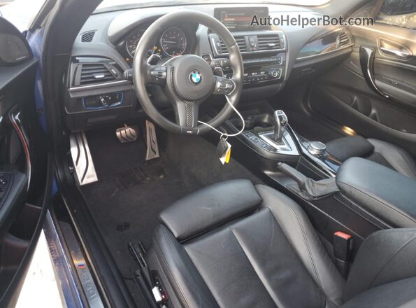 WBA2G3C31HV986663 2017 BMW M2 Blue Dashboard view