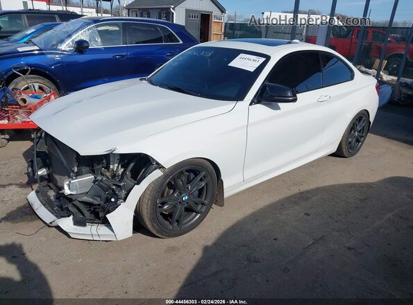 WBA2G3C56HV641095 2017 BMW M2 White წინა მარცხენა ხედი სამი მეოთხედიდან