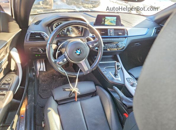 WBA2N1C03M7J26794 2021 BMW M2 Gray Vista del salpicadero