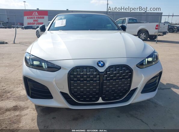 WBA33DB01TCW45698 2026 BMW 4 SERIES White ხელსაწყოთა პანელის ხედი