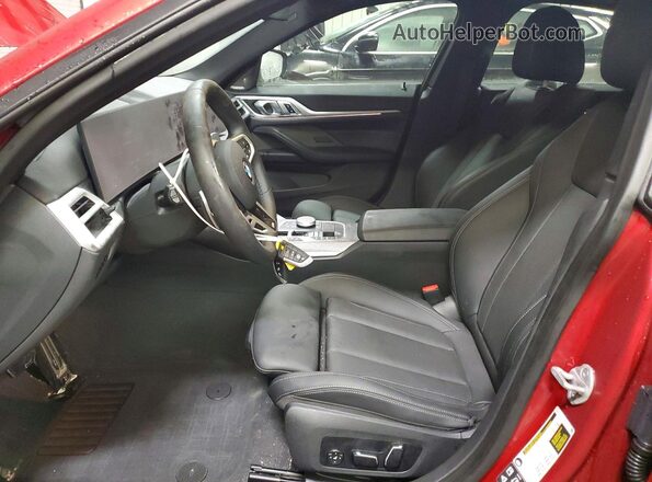 WBA33FB0XSFU54838 2025 BMW 4 SERIES Red Widok wnętrza z przodu