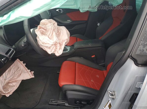 WBA33GG04S7S14869 2025 BMW M2 Blue წინა სალონის ხედი