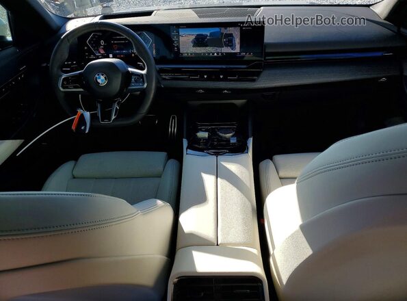 WBA43FJ04TCV26433 2026 BMW 5 SERIES Blue წინა პანელის ხედი
