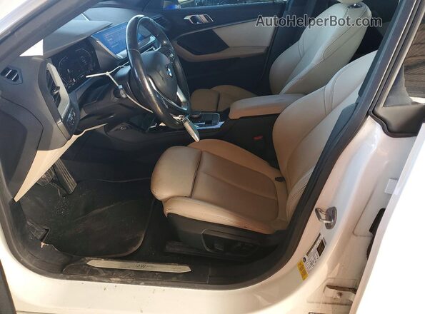 WBA53AK04P7L56661 2023 BMW 2 SERIES Белый Вид салона спереди
