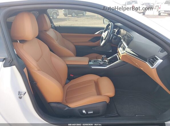 WBA53AP05NCH80317 2022 BMW 4 SERIES White Front interior view