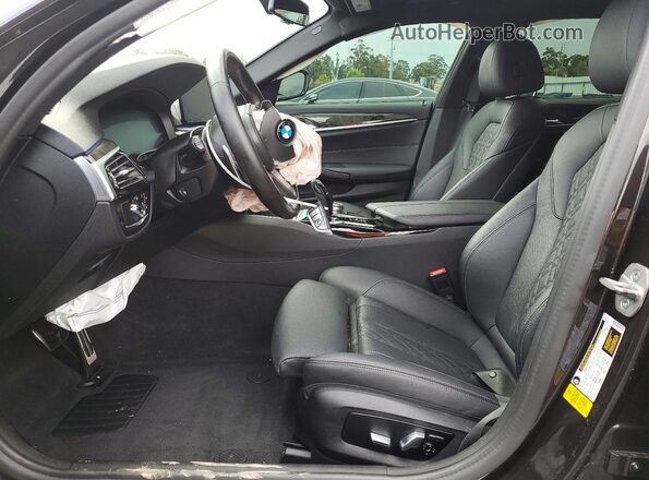WBA53BH04NWX46532 2022 BMW 5 SERIES Charcoal Widok wnętrza z przodu