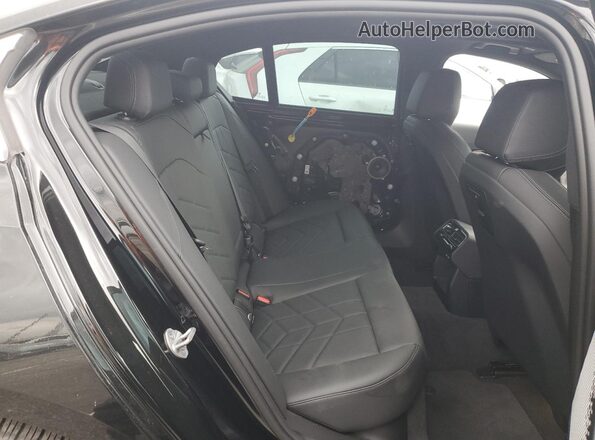 WBA53FJ08RCP91482 2024 BMW 5 SERIES Черный Вид задних сидений