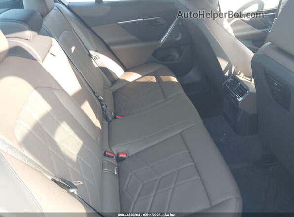 WBA53FJ09SCU17582 2025 BMW 5 SERIES Gray Vista de la etiqueta del VIN