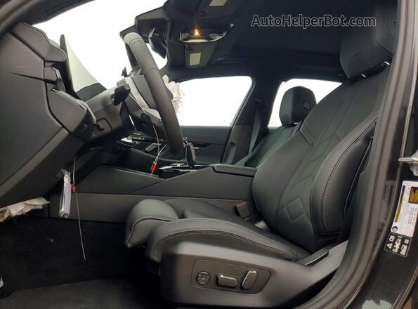 WBA53FJ09TCW46183 2026 BMW 5 SERIES Угольный Вид салона спереди