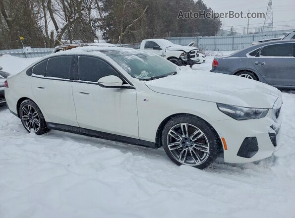 WBA53FJ0XRCP13012 2024 BMW 5 SERIES White Передня права чверть