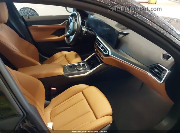 WBA63AV02RFT49734 2024 BMW 4 SERIES Black Вид салону спереду