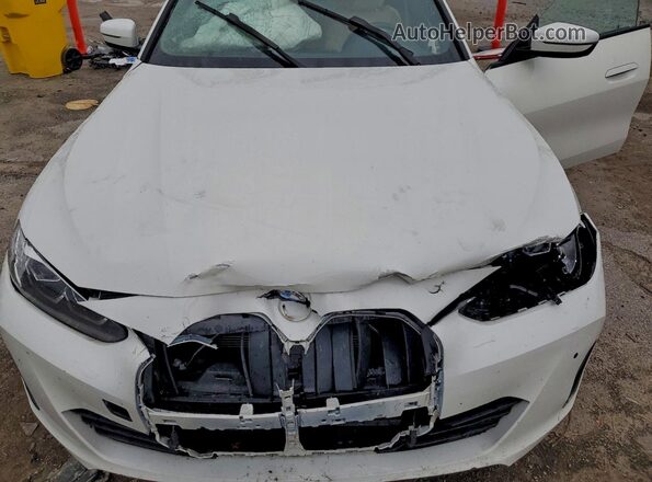 WBA63AV07NFM05046 2022 BMW 4 SERIES White უკანა სალონის ხედი