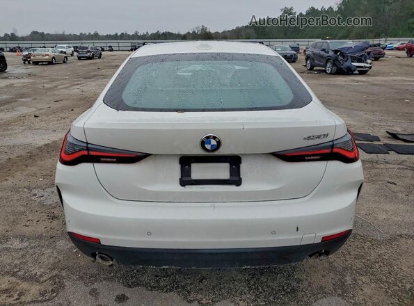 WBA63AV07NFM05046 2022 BMW 4 SERIES White უკანა ხედი