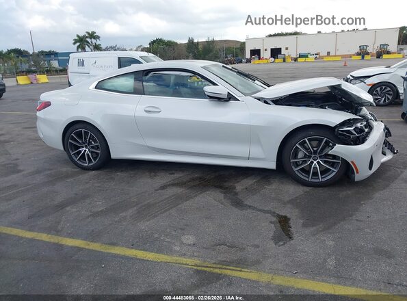 WBA63DA00TCW00671 2026 BMW 4 SERIES White Սալոնի հետևի տեսք