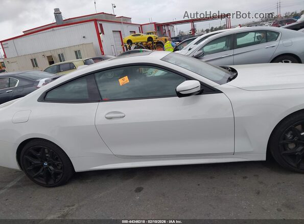 WBA63DA01TCW47773 2026 BMW 4 SERIES White უკანა სალონის ხედი