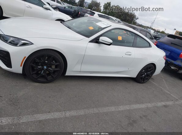 WBA63DA01TCW47773 2026 BMW 4 SERIES White სალონის 360-გრადუსიანი ხედი