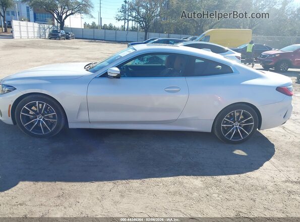 WBA63DA0XTCW61400 2026 BMW 4 SERIES White სალონის 360-გრადუსიანი ხედი