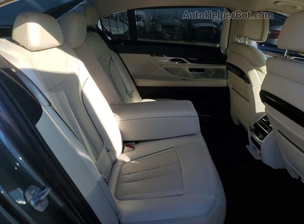 WBA7F0C55GGL99409 2016 BMW 7 SERIES Gray უკანა სავარძლების ხედი